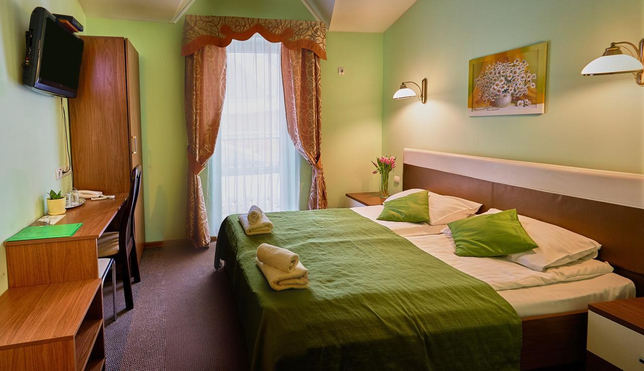 Hotel Leotel Lviv Kültér fotó